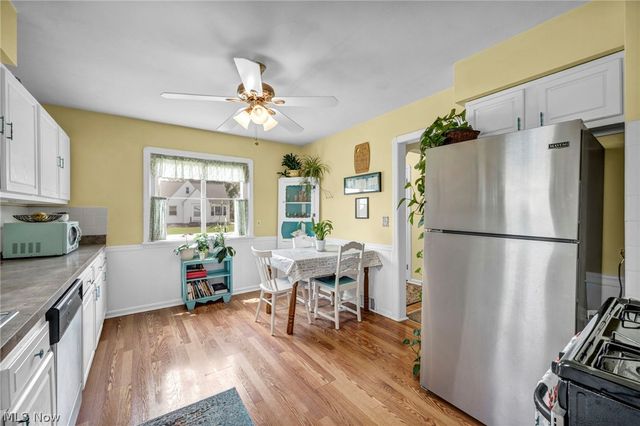 8006 Pinegrove Avenue, Parma, OH 44129