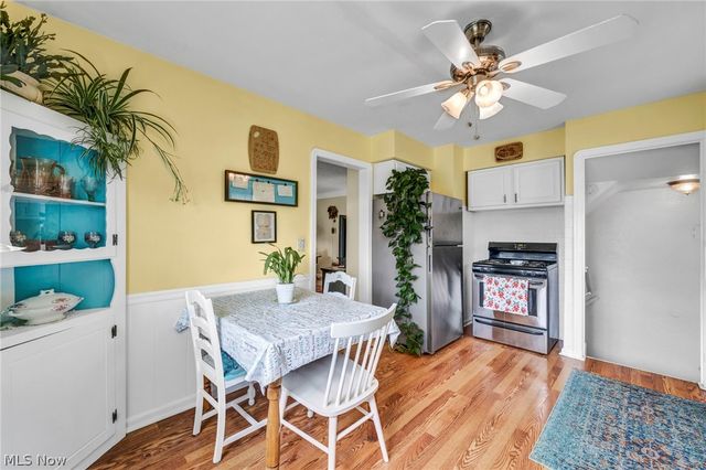8006 Pinegrove Avenue, Parma, OH 44129