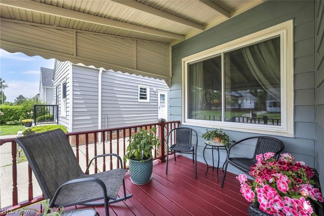 8006 Pinegrove Avenue, Parma, OH 44129