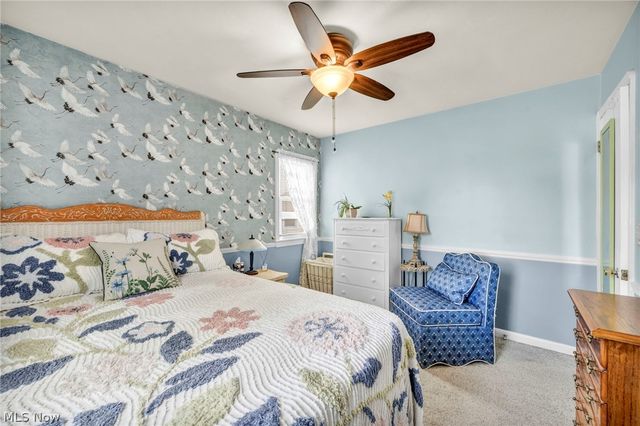 8006 Pinegrove Avenue, Parma, OH 44129