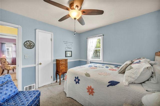 8006 Pinegrove Avenue, Parma, OH 44129