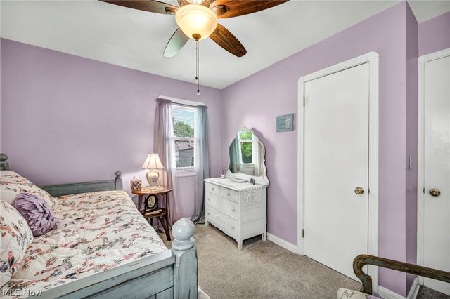 8006 Pinegrove Avenue, Parma, OH 44129