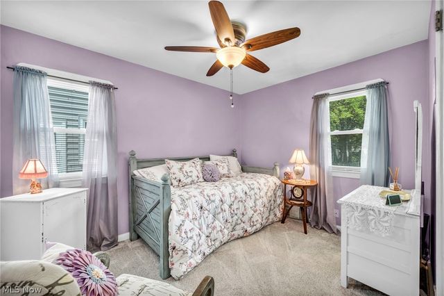 8006 Pinegrove Avenue, Parma, OH 44129