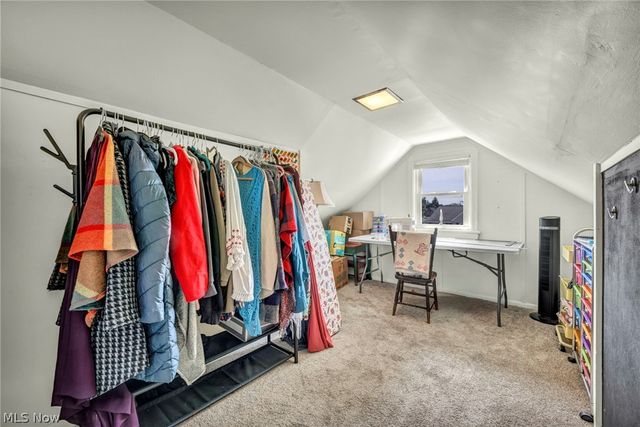 8006 Pinegrove Avenue, Parma, OH 44129