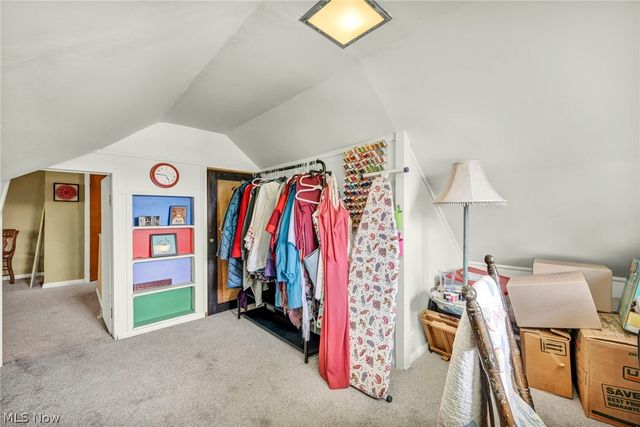 8006 Pinegrove Avenue, Parma, OH 44129