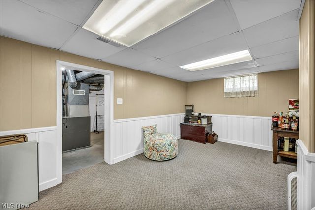 8006 Pinegrove Avenue, Parma, OH 44129