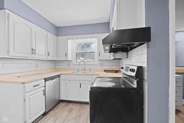 5429 Gambel Road, Indianapolis, IN 46221