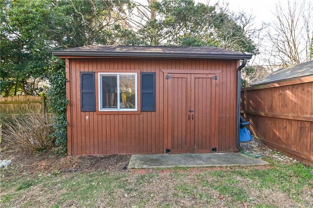 409 Kingsley LN, Norfolk, VA 23505