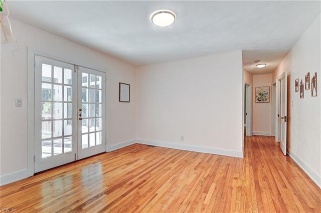 409 Kingsley LN, Norfolk, VA 23505