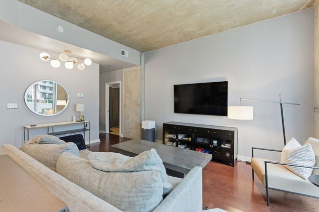 301 Demonbreun St Unit 907, Nashville, TN 37201