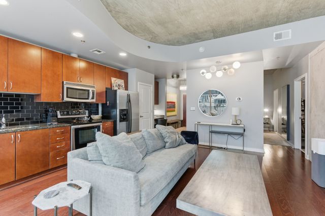 301 Demonbreun St Unit 907, Nashville, TN 37201