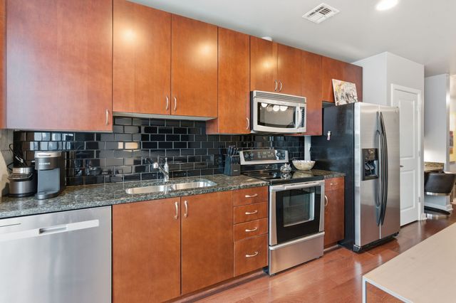 301 Demonbreun St Unit 907, Nashville, TN 37201