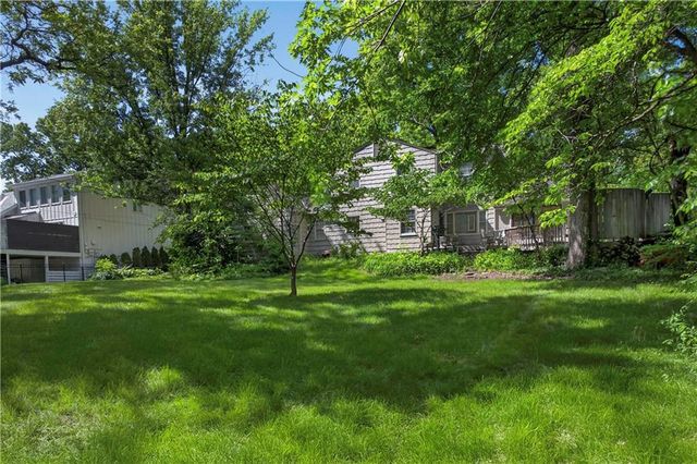 3701 Shawnee Mission Parkway, Fairway, KS 66205