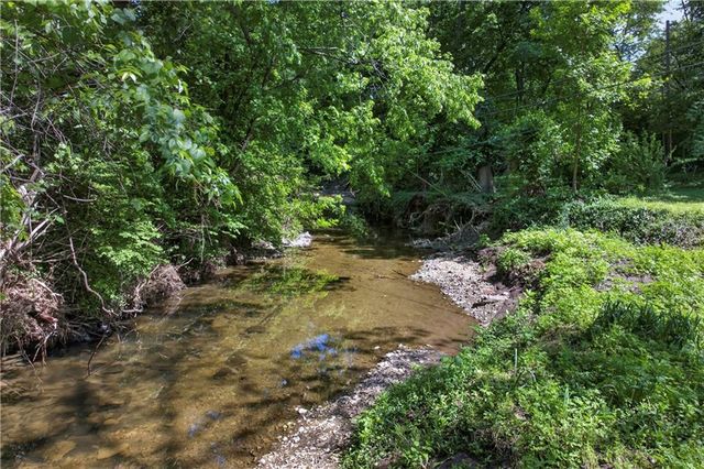 3701 Shawnee Mission Parkway, Fairway, KS 66205