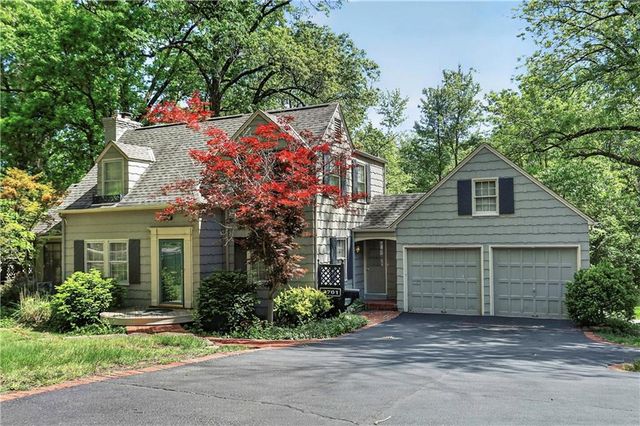 3701 Shawnee Mission Parkway, Fairway, KS 66205