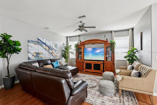 537 VISTA RIDGE DRIVE, Ruskin, FL 33570