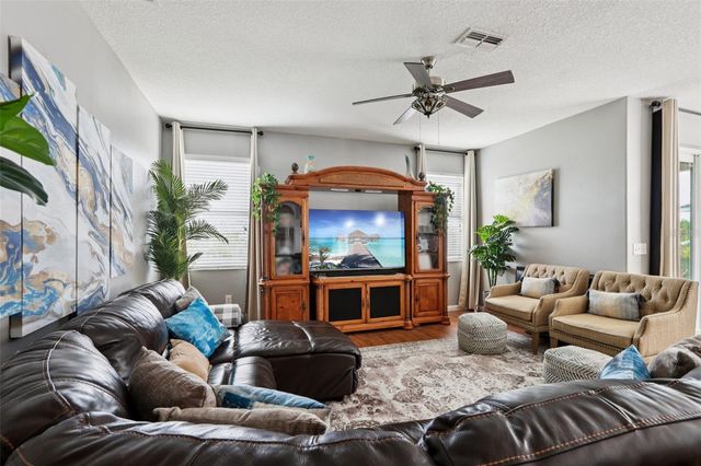 537 VISTA RIDGE DRIVE, Ruskin, FL 33570