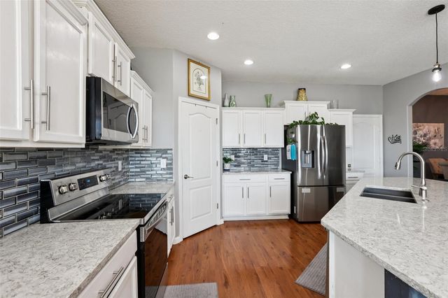 537 VISTA RIDGE DRIVE, Ruskin, FL 33570