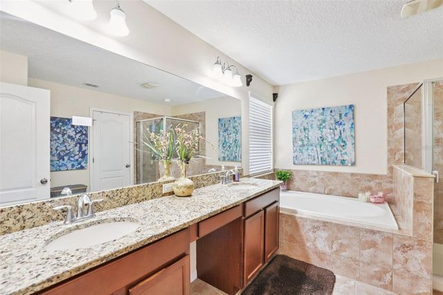 537 VISTA RIDGE DRIVE, Ruskin, FL 33570