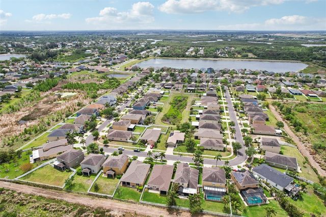 537 VISTA RIDGE DRIVE, Ruskin, FL 33570