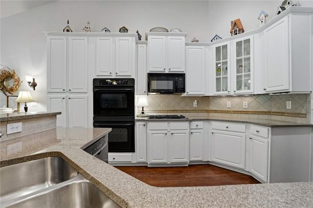7422 Brookstone Circle, Flowery Branch, GA 30542