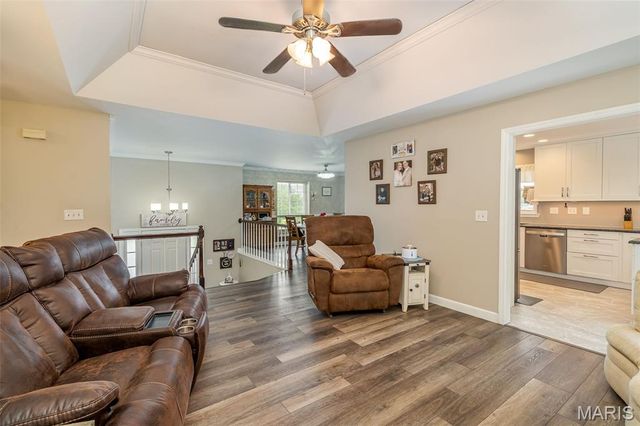 106 Washington Heights Drive, Washington, MO 63090