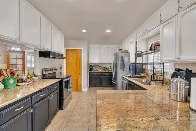 16448 Monreal Road, Madera, CA 93636