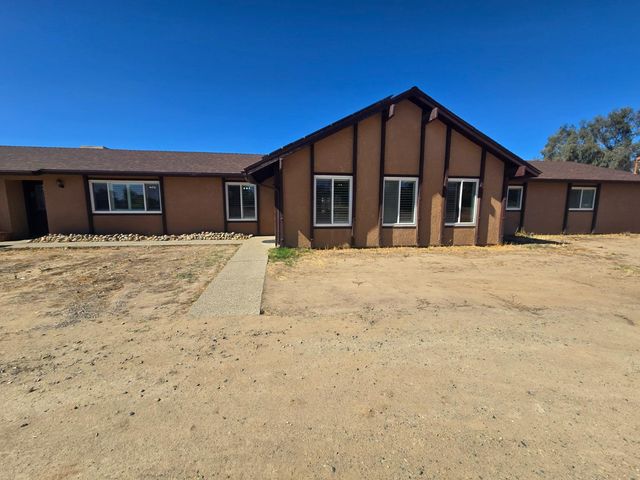 16448 Monreal Road, Madera, CA 93636