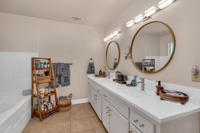 16448 Monreal Road, Madera, CA 93636
