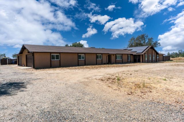 16448 Monreal Road, Madera, CA 93636