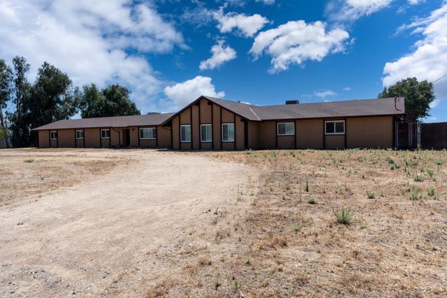 16448 Monreal Road, Madera, CA 93636