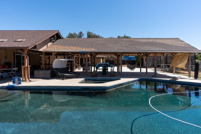 16448 Monreal Road, Madera, CA 93636