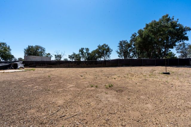 16448 Monreal Road, Madera, CA 93636