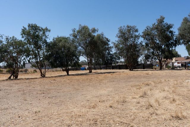16448 Monreal Road, Madera, CA 93636