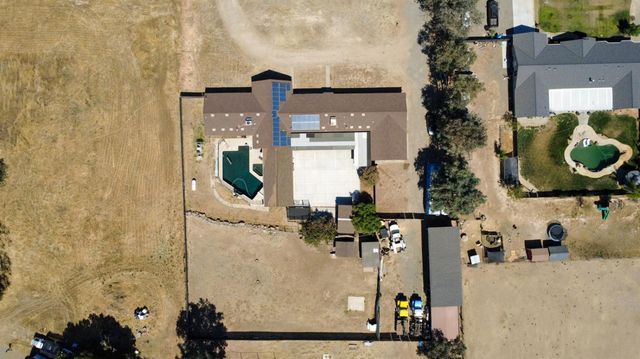 16448 Monreal Road, Madera, CA 93636