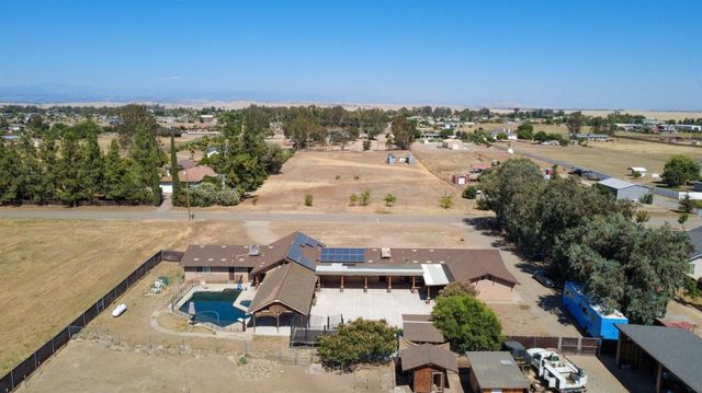 16448 Monreal Road, Madera, CA 93636