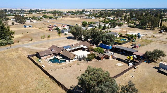 16448 Monreal Road, Madera, CA 93636