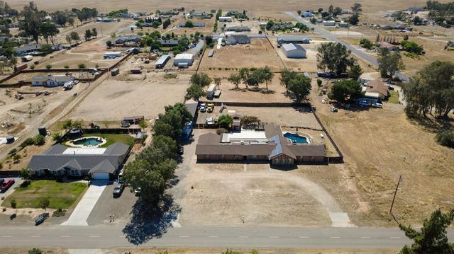 16448 Monreal Road, Madera, CA 93636