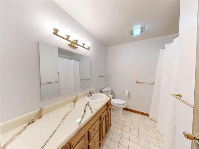 502 Brookstone Ct, Center Twp, PA 16001