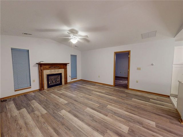 502 Brookstone Ct, Center Twp, PA 16001