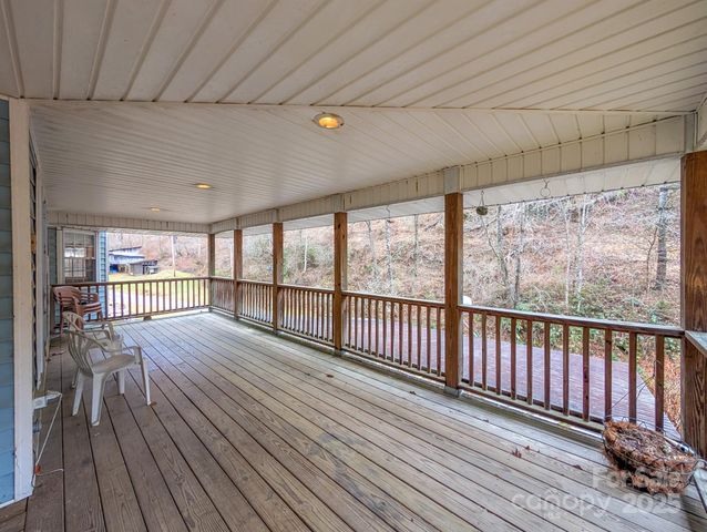 77 Griffith Branch Road, Green Mountain, NC 28740