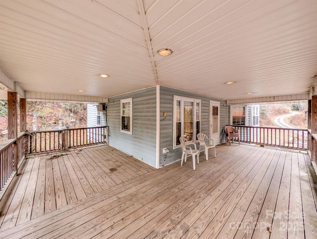 77 Griffith Branch Road, Green Mountain, NC 28740