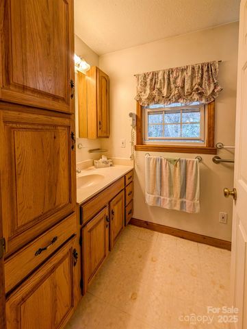 77 Griffith Branch Road, Green Mountain, NC 28740