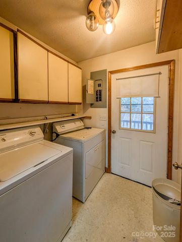 77 Griffith Branch Road, Green Mountain, NC 28740