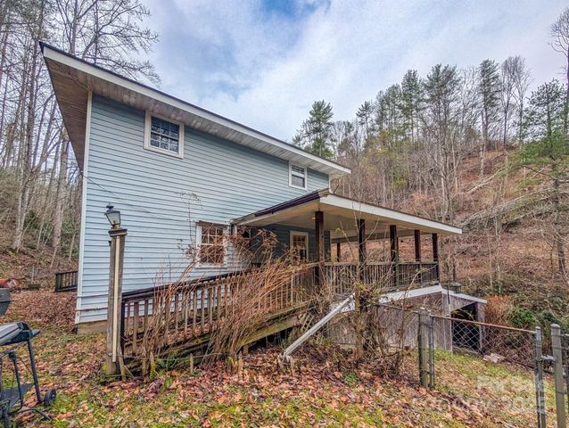 77 Griffith Branch Road, Green Mountain, NC 28740