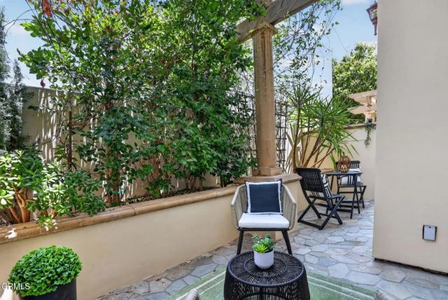 270 E Glenarm Street 105, Pasadena, CA 91106