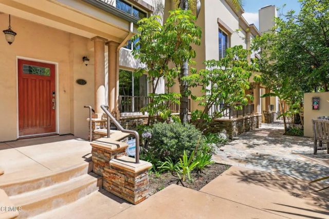 270 E Glenarm Street 105, Pasadena, CA 91106