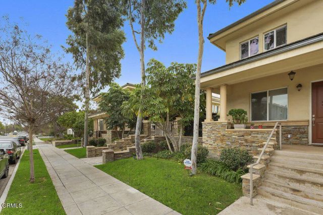 270 E Glenarm Street 105, Pasadena, CA 91106