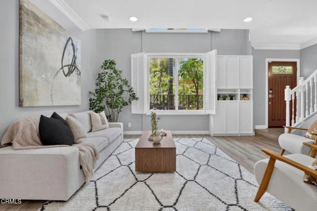 270 E Glenarm Street 105, Pasadena, CA 91106