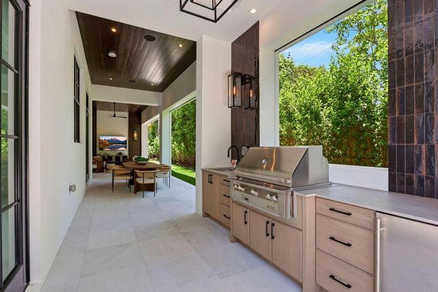 232 Linda Lane, West Palm Beach, FL 33405